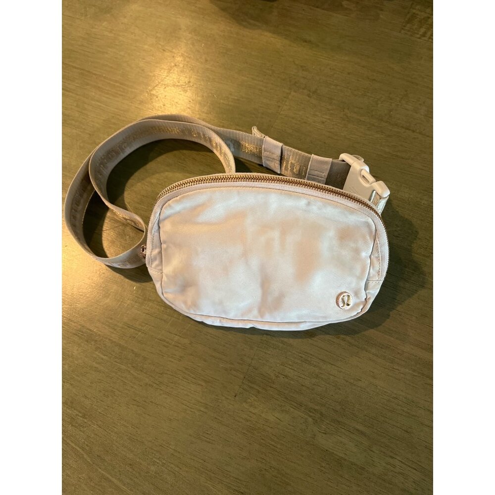Lululemon Everywhere Belt Bag Light Cream Nylon Adjustable Strap